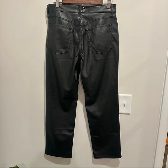 NWT Gap Sky High Rise Faux-Leather Vegan Cheeky Straight Pants Black Size 30/10s - Picture 2 of 5